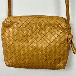 Bottega Veneta Tan Intrecciato Woven Leather Crossbody Purse Messenger Bag